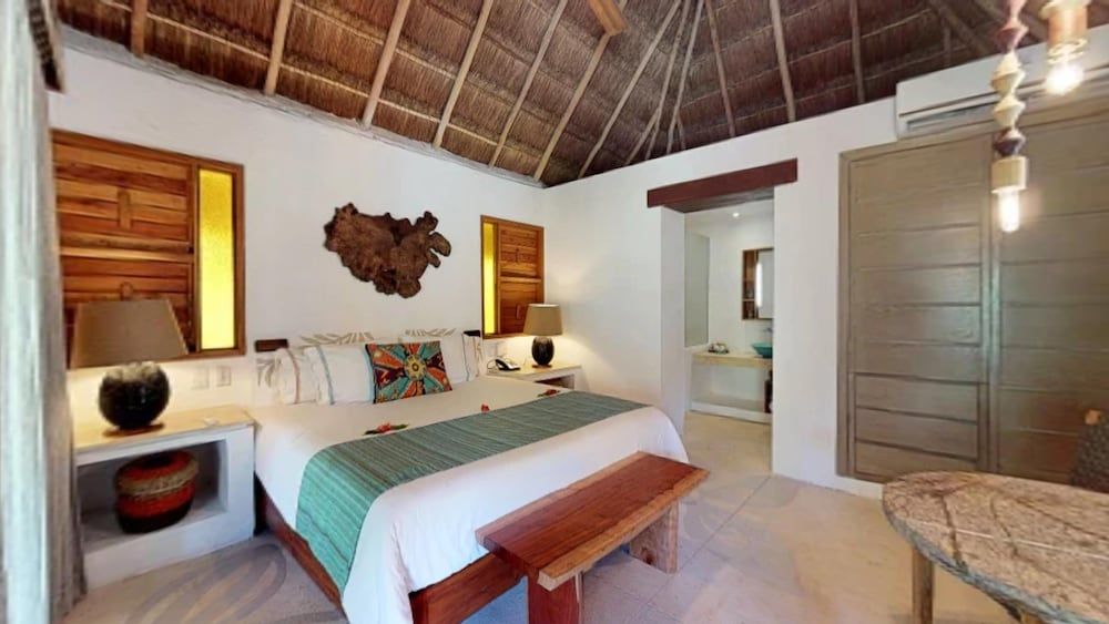 Mahekal Beach Front Resort & Spa Garden View Palapa