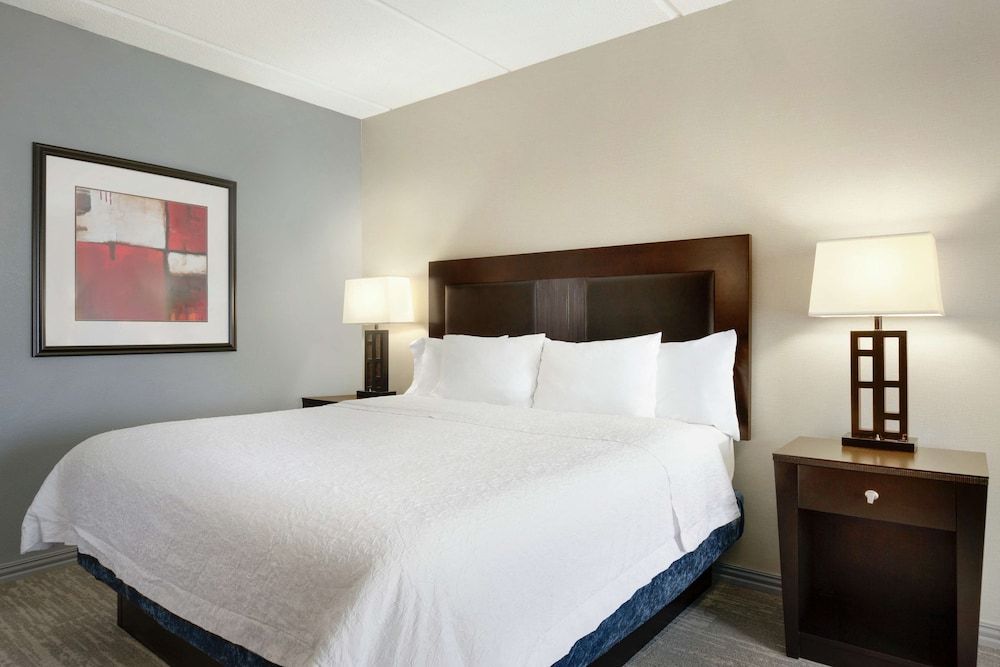 1 King Petite Room