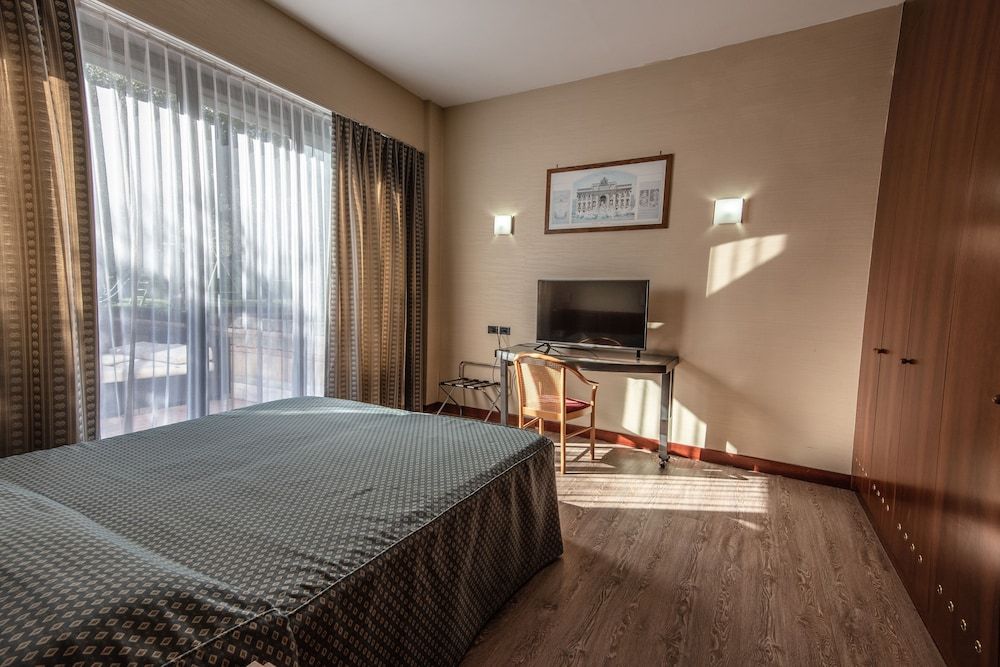 undefined Hotel Petra 3