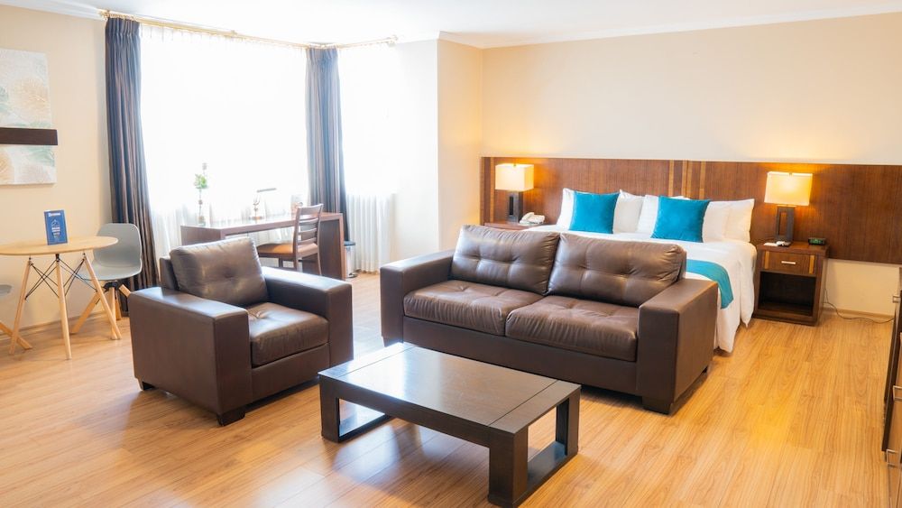 Fenix Hotel Superior Double Room 11