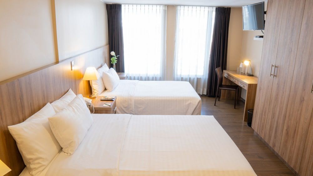 Fenix Hotel Standard Double or Twin Room 4