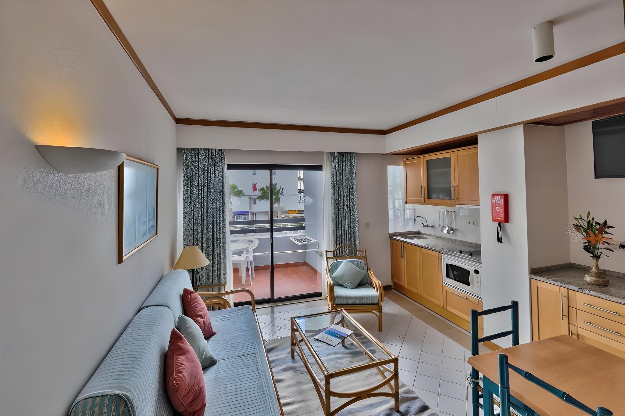 Muthu Oura Praia Hotel Deluxe Room 10