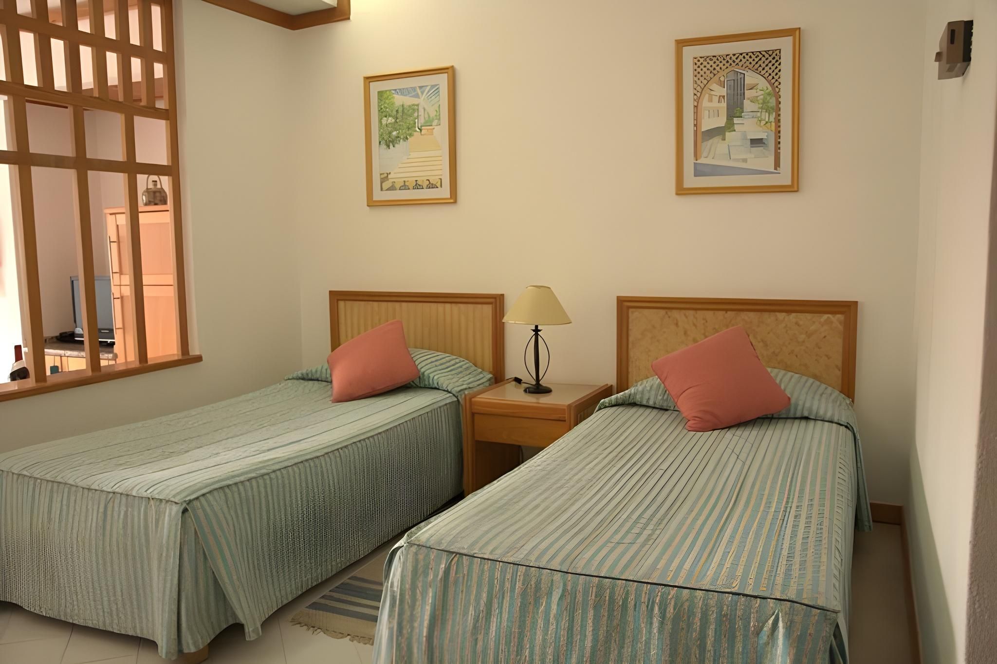 Muthu Oura Praia Hotel Deluxe Room 4