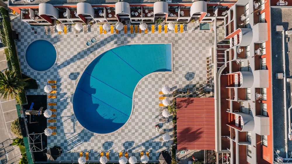 undefined Muthu Oura Praia Hotel 2