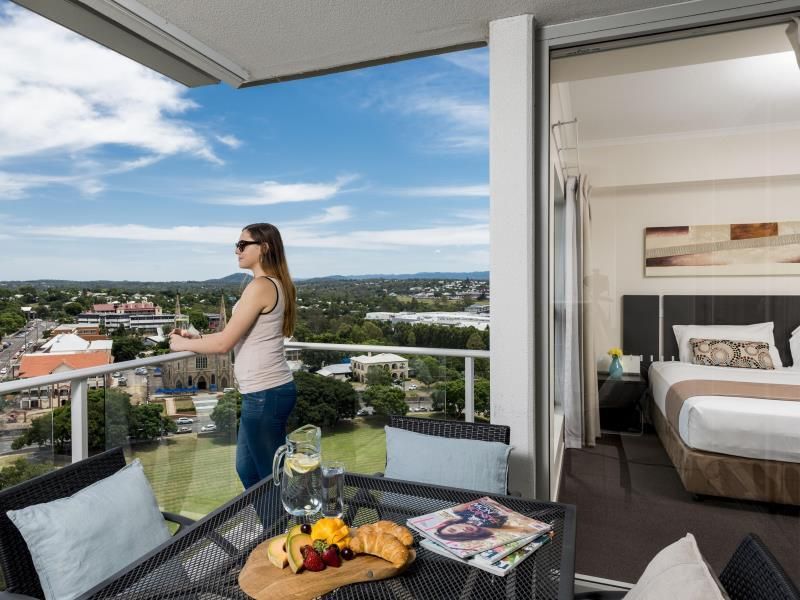 1 Bedroom, No Housekeeping