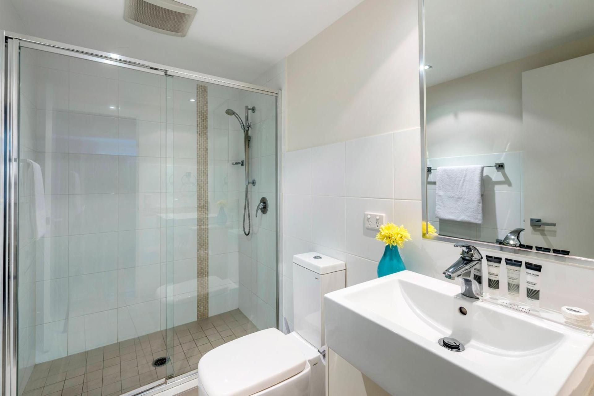 One-Bedroom Apartment - No Housekeeping
