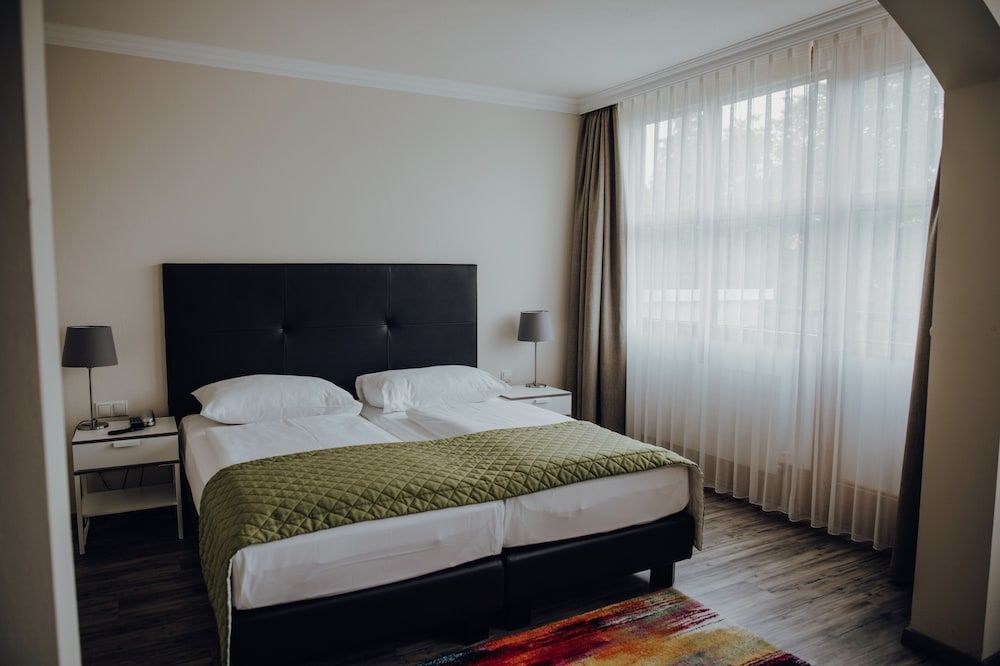 undefined Parkhotel Brunauer 7