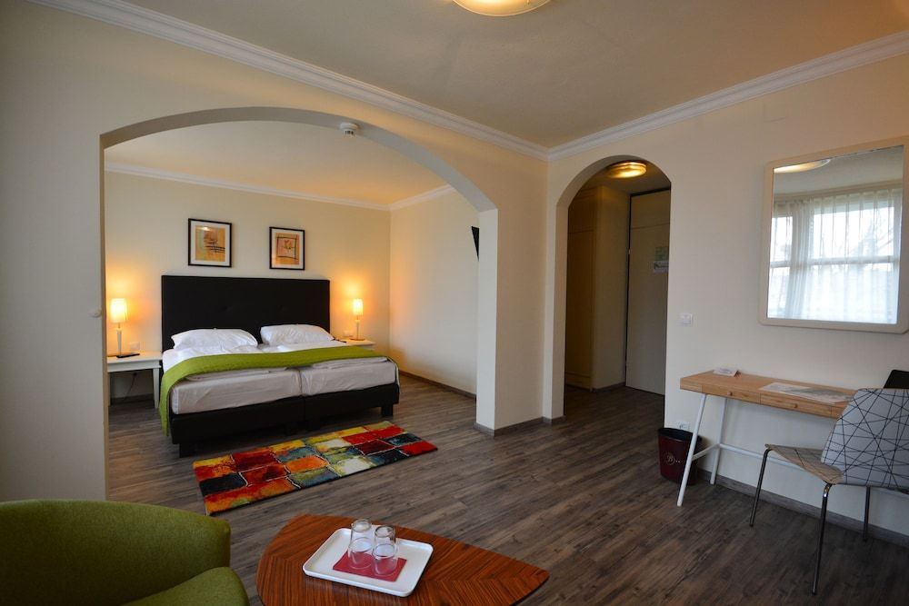 undefined Parkhotel Brunauer