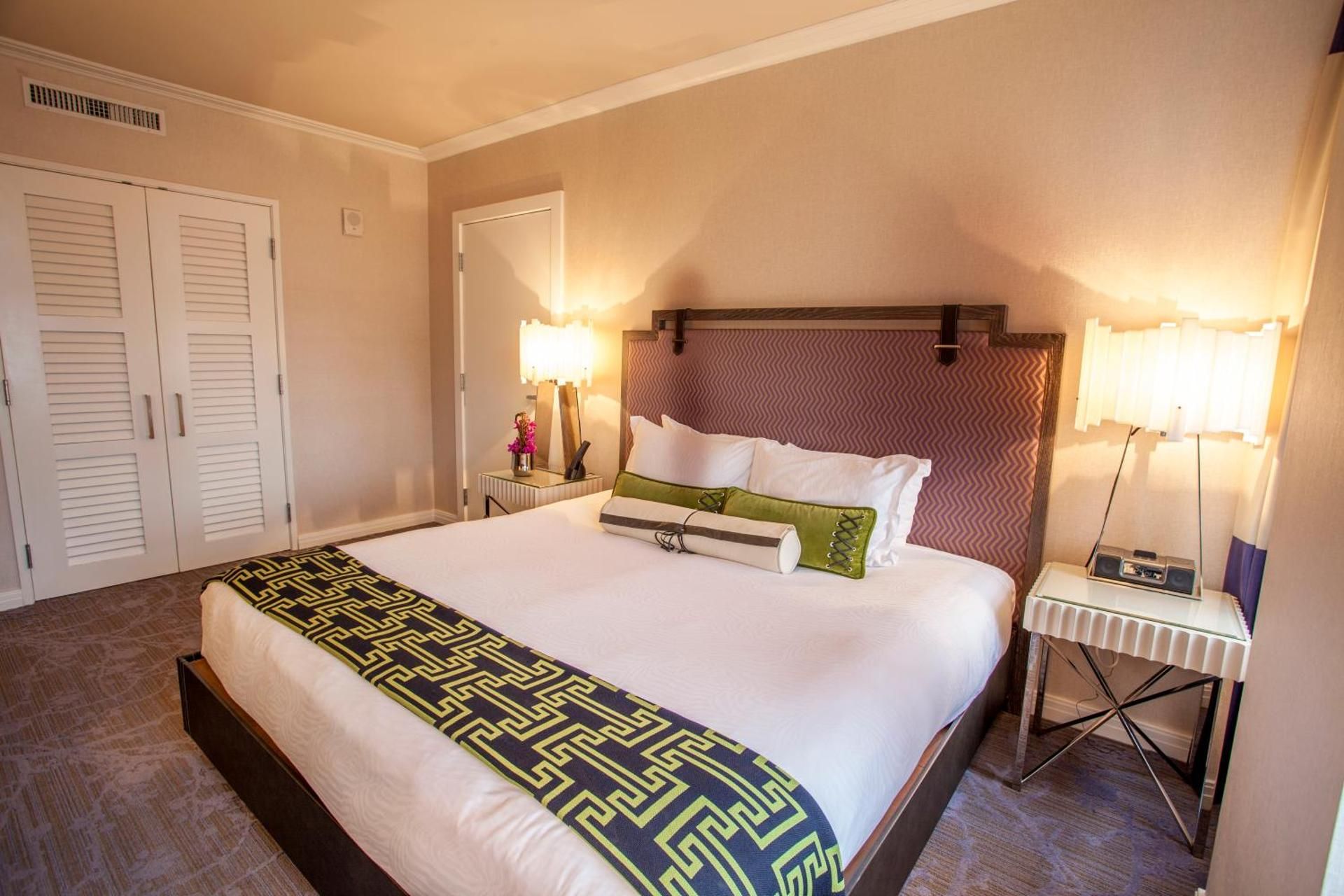 King Room - Hearing Accessible