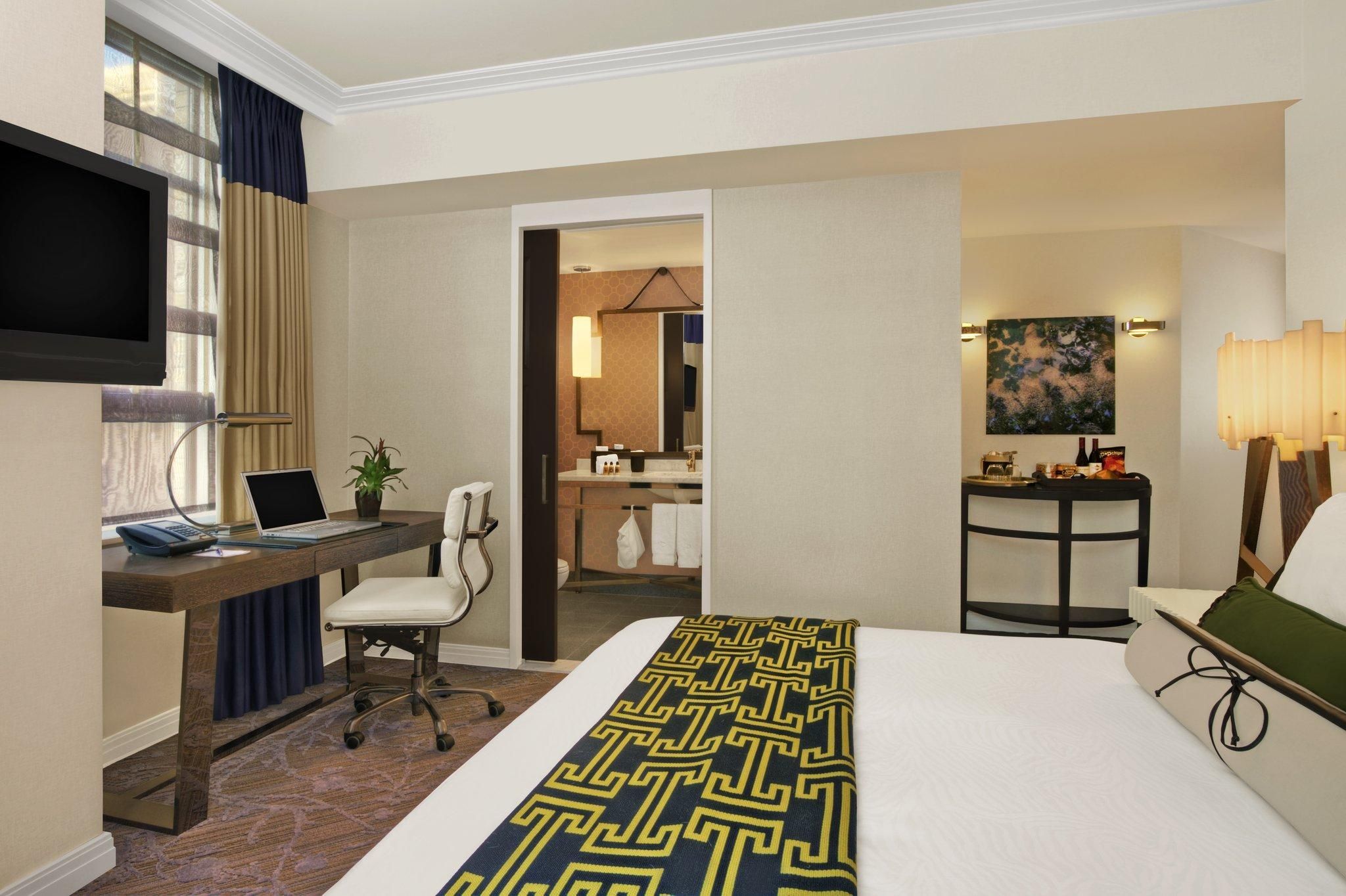 Queen Room