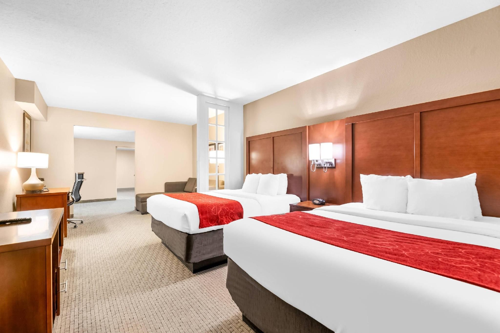 undefined Comfort Suites Orlando Airport 3