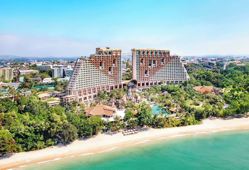 undefined Centara Grand Mirage Beach Resort Pattaya