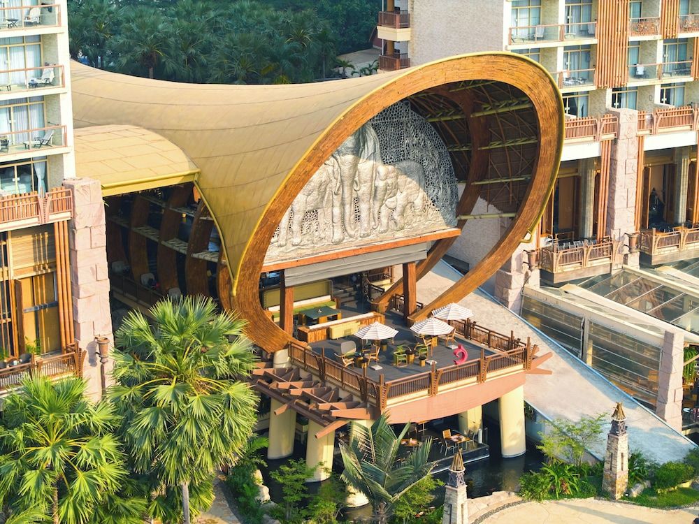 undefined Centara Grand Mirage Beach Resort Pattaya 2