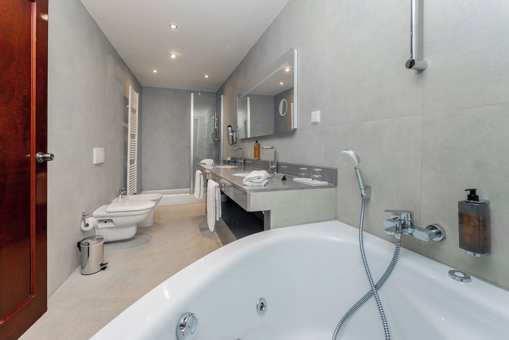 Hotel Unique Dortmund Hauptbahnhof Exclusive Studio Suite, 1 King Bed 2