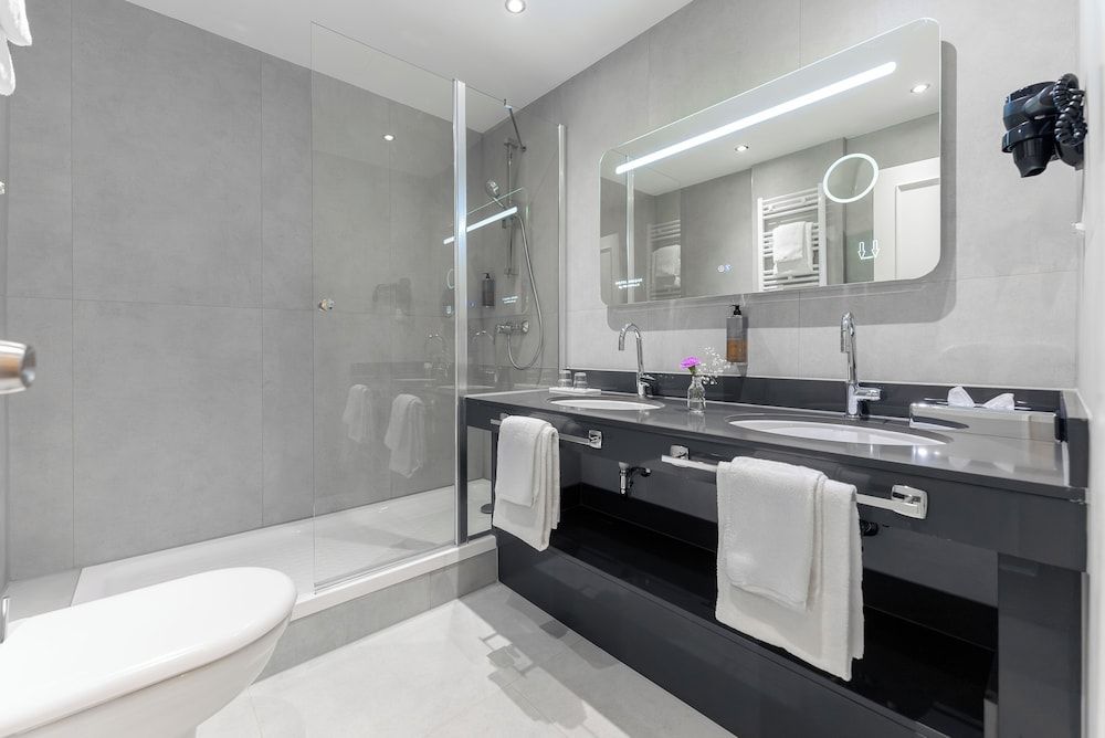 Hotel Unique Dortmund Hauptbahnhof Comfort Triple Room 5