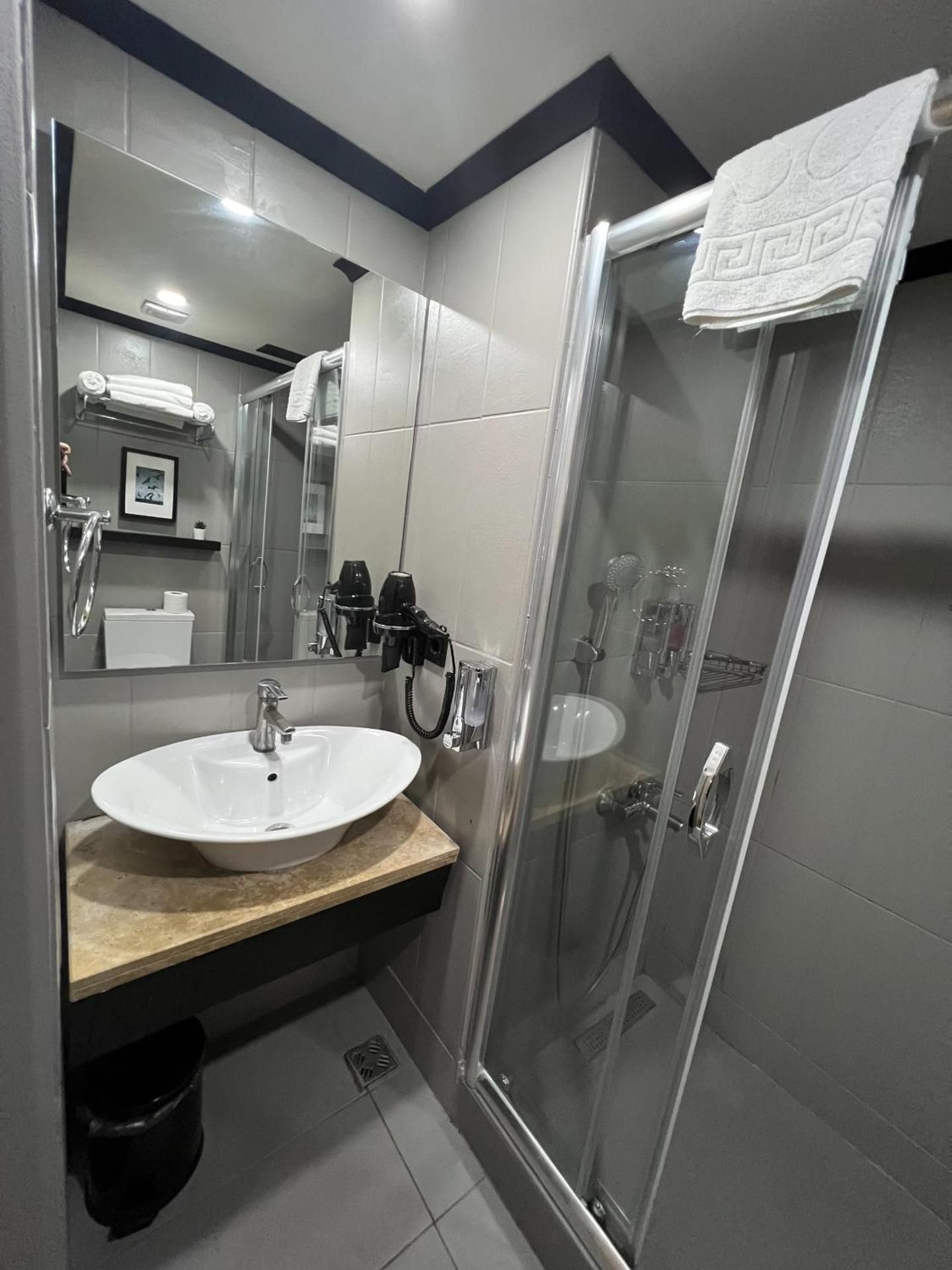 All Seasons Hotel Triple Room 3