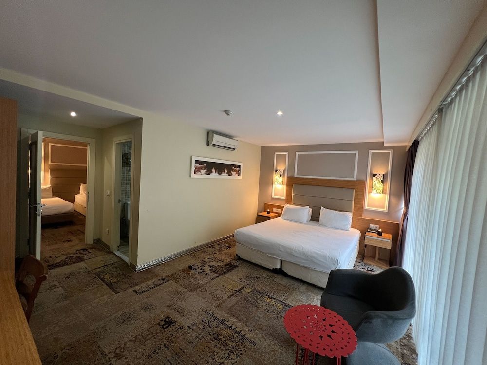 undefined All Seasons Hotel 4