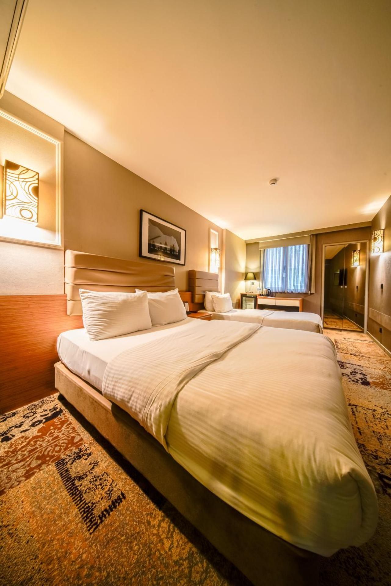 All Seasons Hotel Triple Room 2