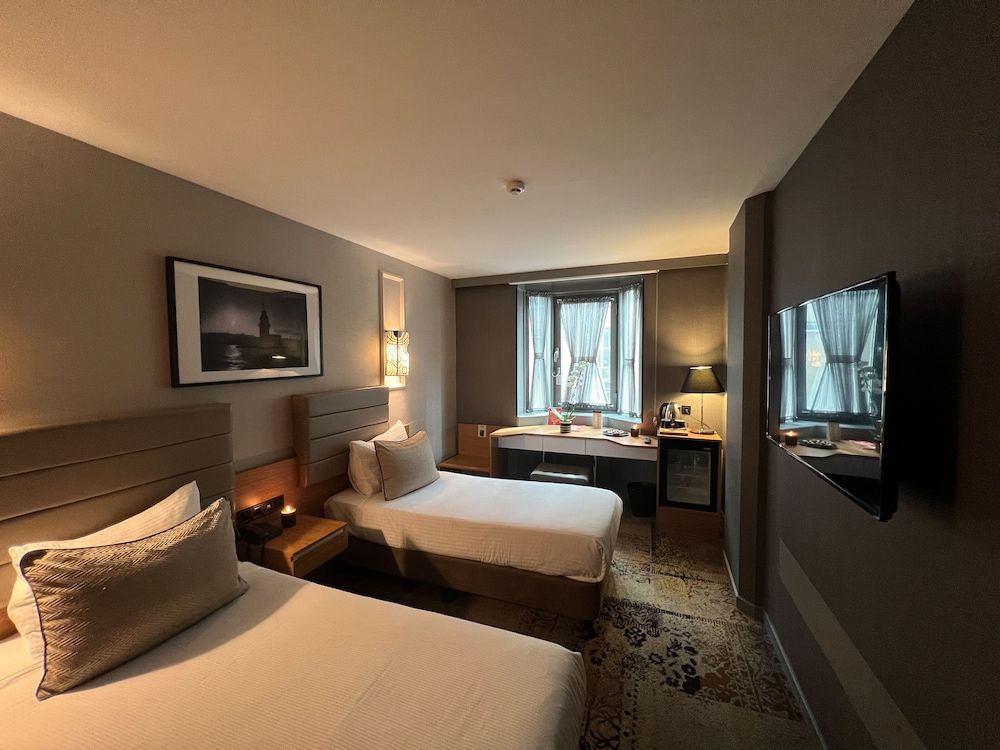 All Seasons Hotel Standard Double or Twin Room 11