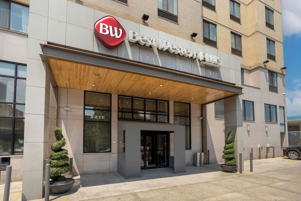 undefined Best Western Plus Plaza Hotel 6
