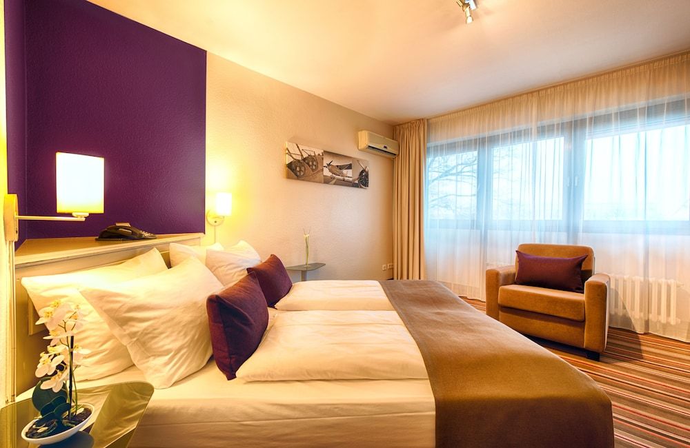 undefined Leonardo Inn Hotel Hamburg Airport 2