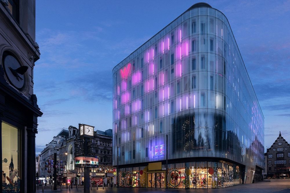 undefined W London 3