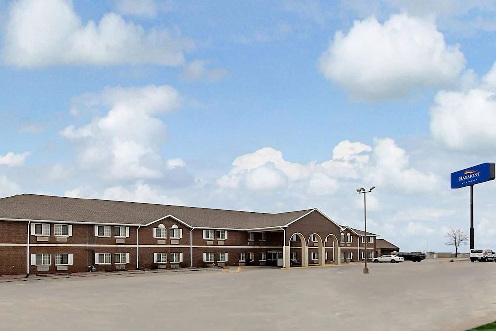 undefined Baymont by Wyndham Omaha SW 5