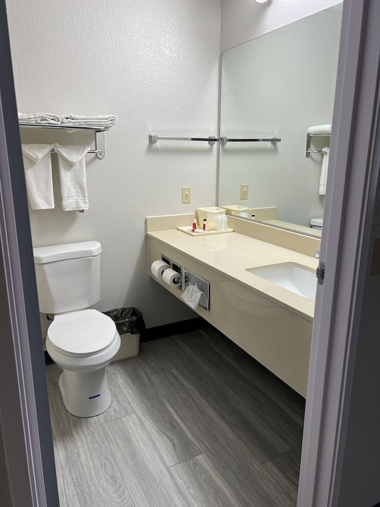 Suite, 1 King Bed, Non Smoking