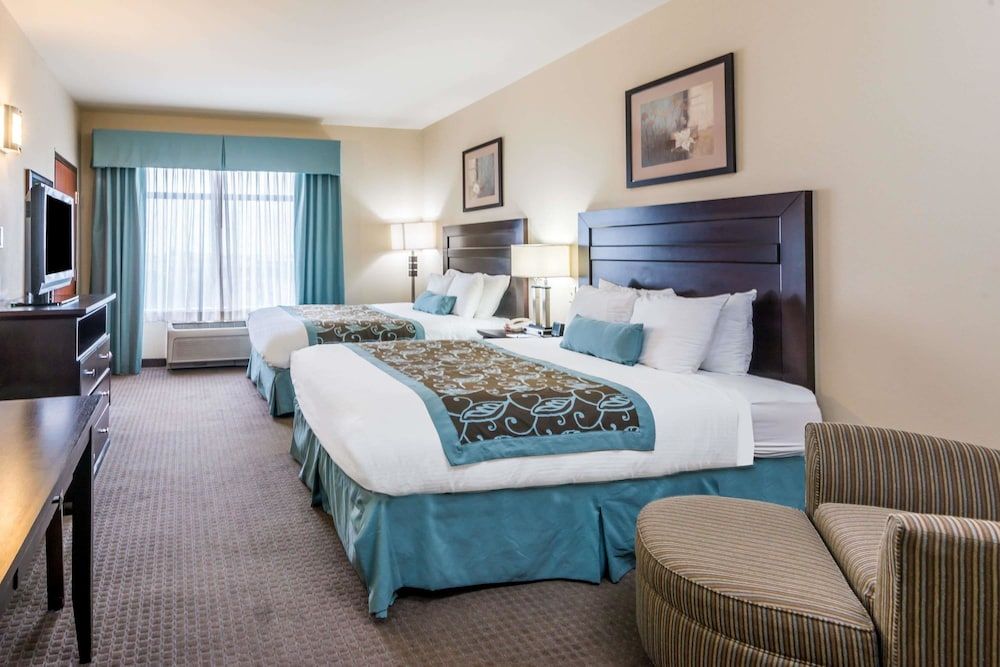 Room, 2 Queen Beds, Accessible, Non Smoking (Mobility/Hearing, tub w/grab bars)