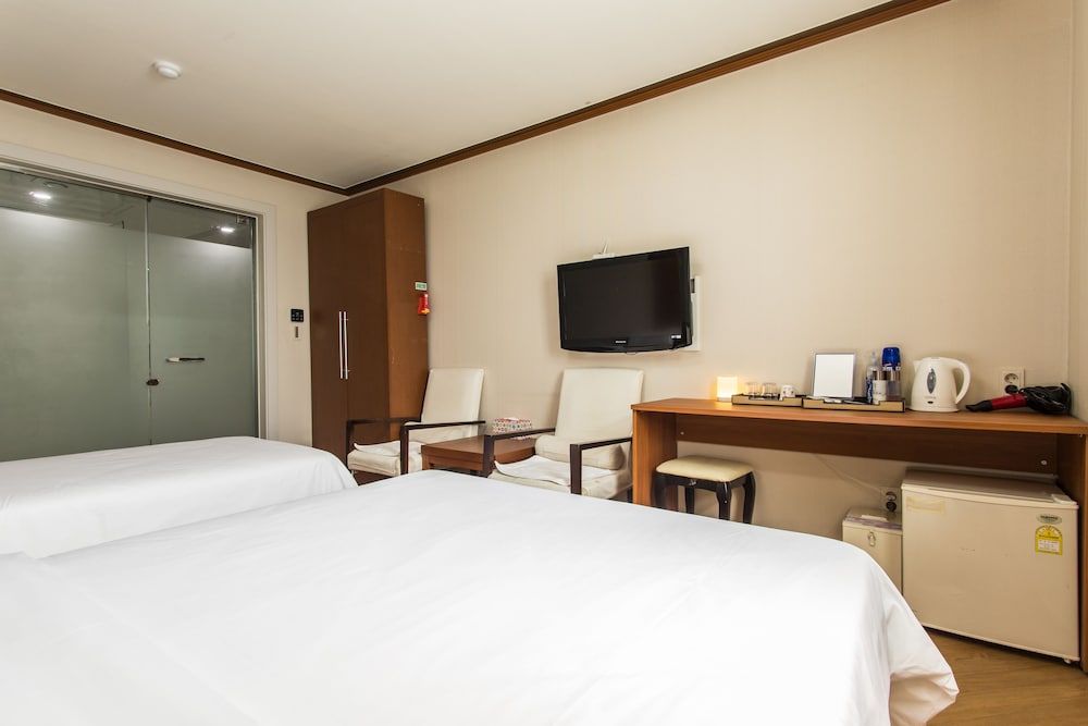 Incheon Airtel Standard Triple Room