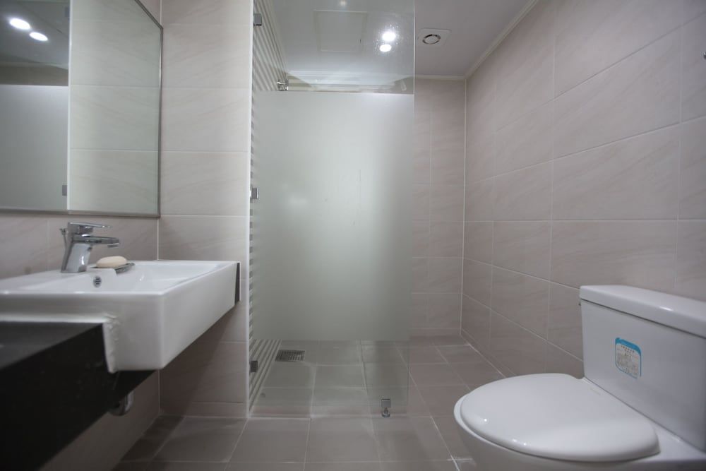 Incheon Airtel Deluxe Twin Room 7