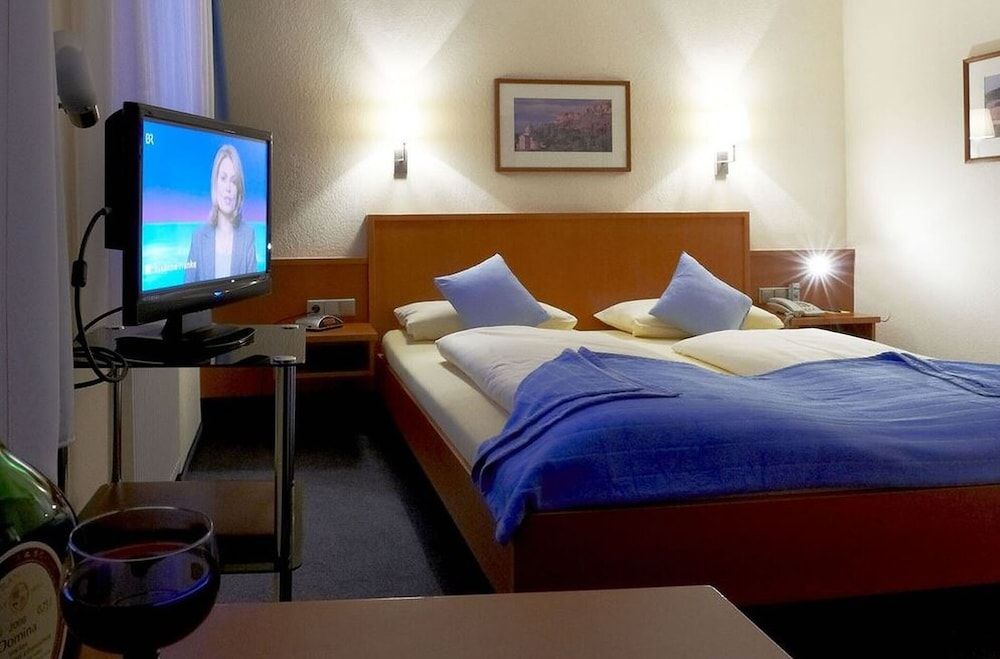 Hotel Franziskaner Standard Double Room 3