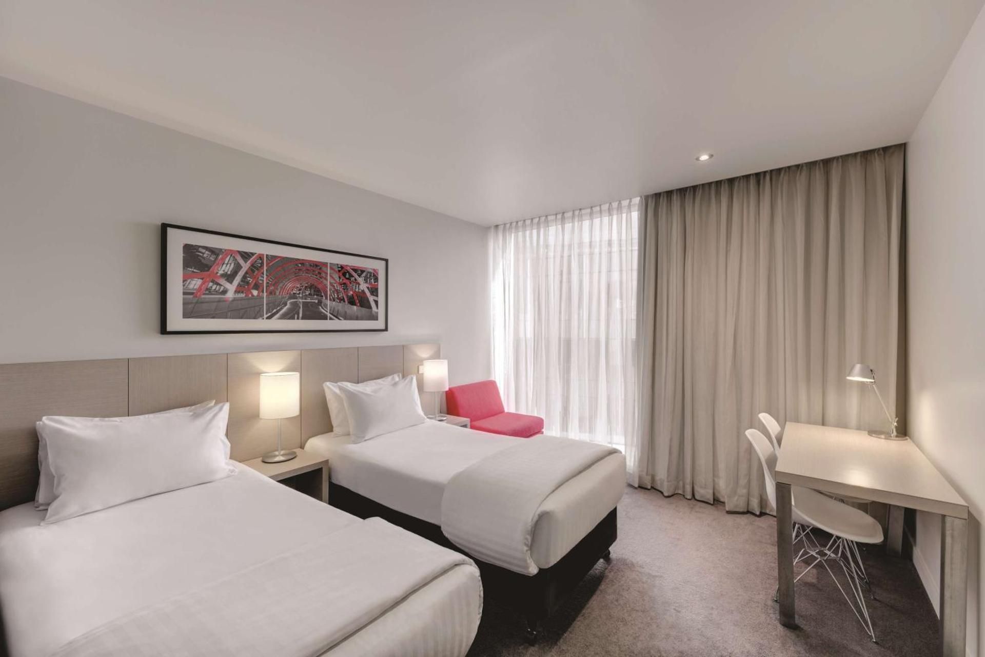 Travelodge Hotel Melbourne Docklands Deluxe Interconnecting Family Room 2