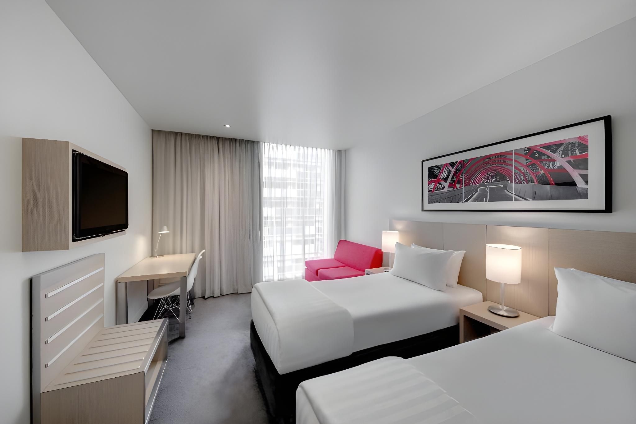 Deluxe Interconnecting Family Room