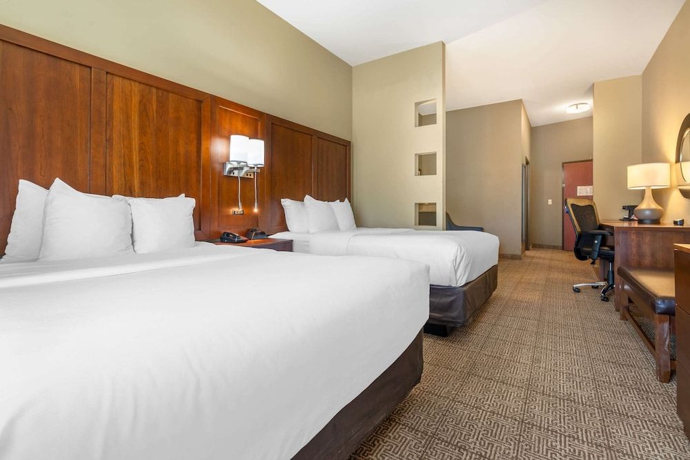 Suite, 2 Queen Beds, Non Smoking