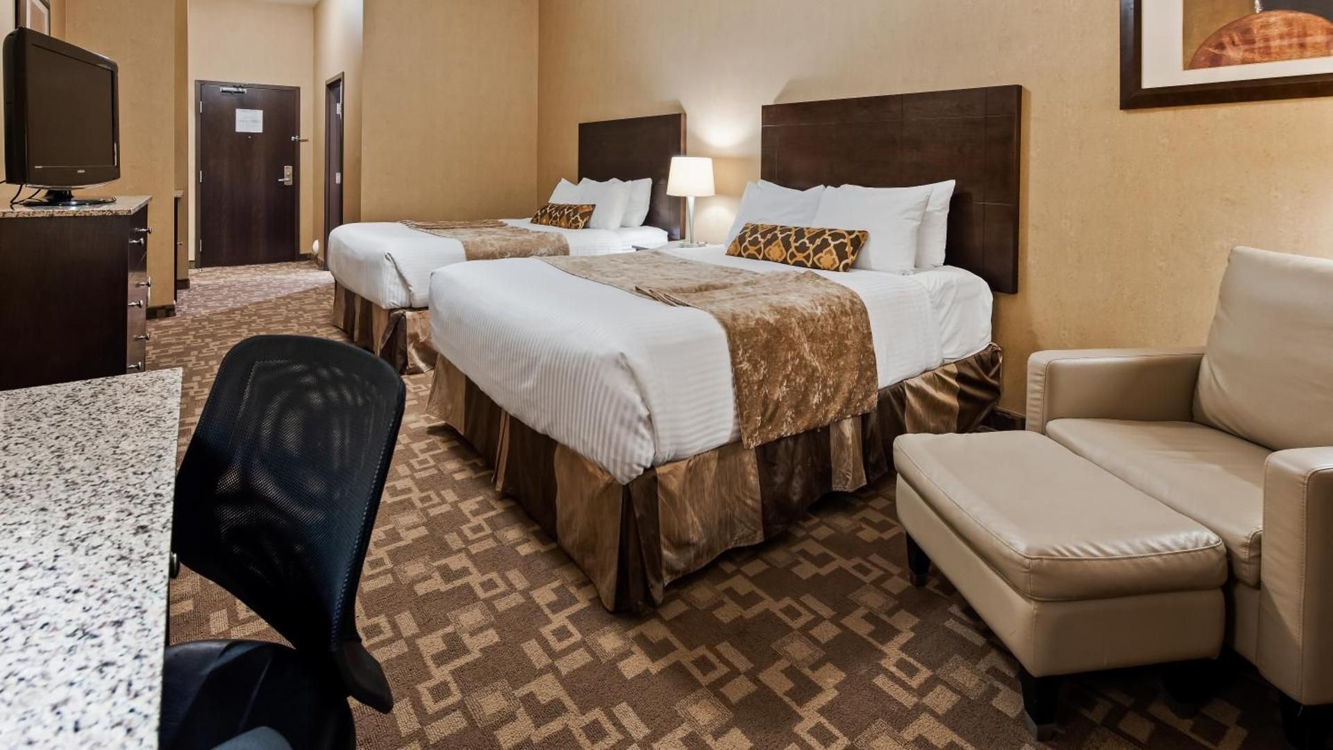 2 queen beds, nonsmoking