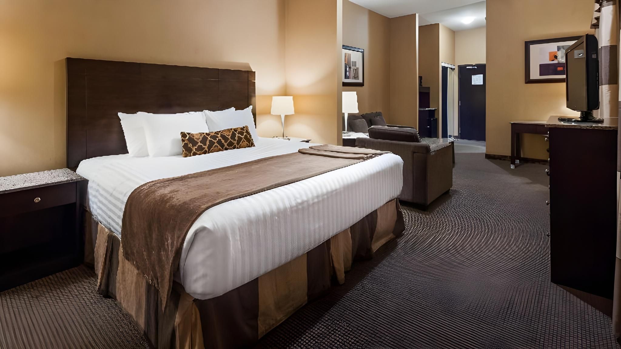 1 King Bed, Nonsmoking