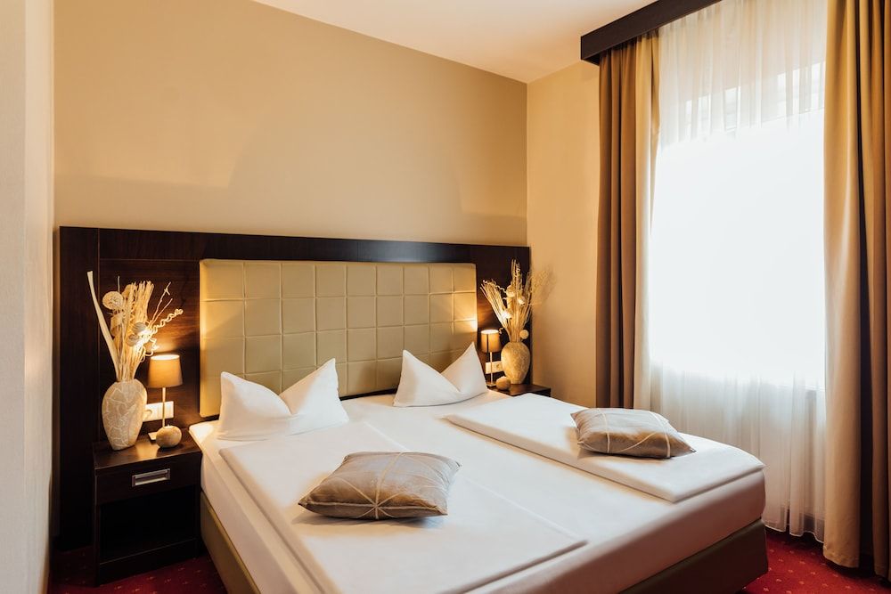 undefined Hotel Savoy 10