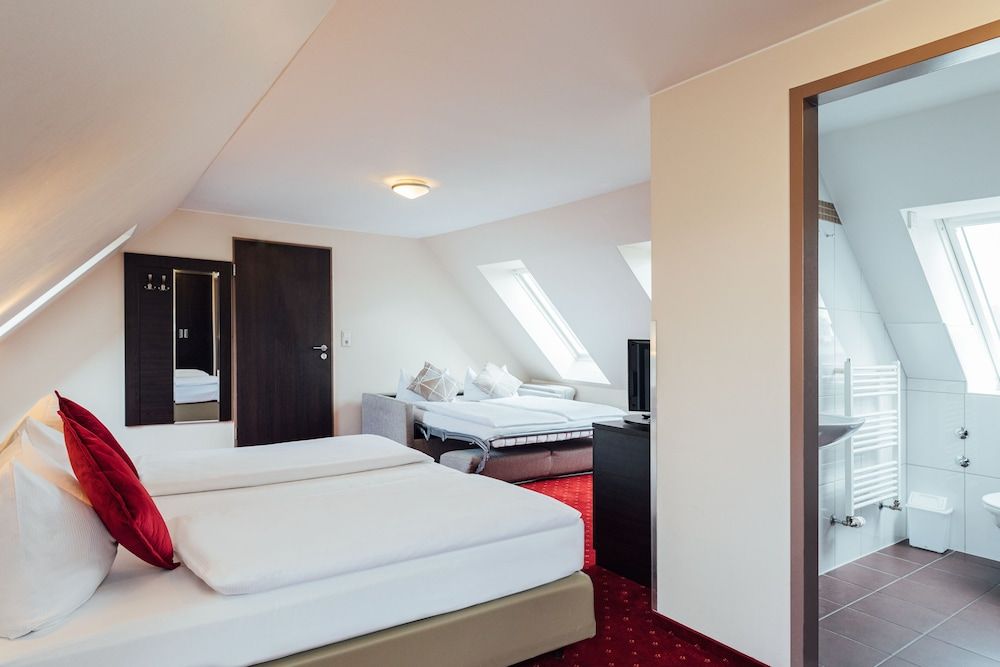 undefined Hotel Savoy 3