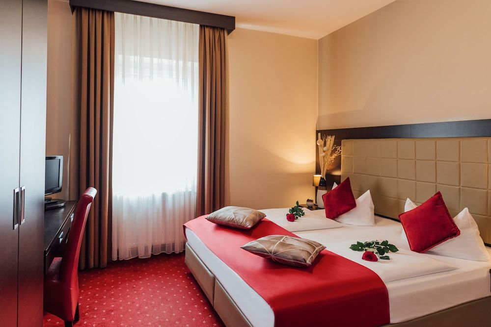 undefined Hotel Savoy 9