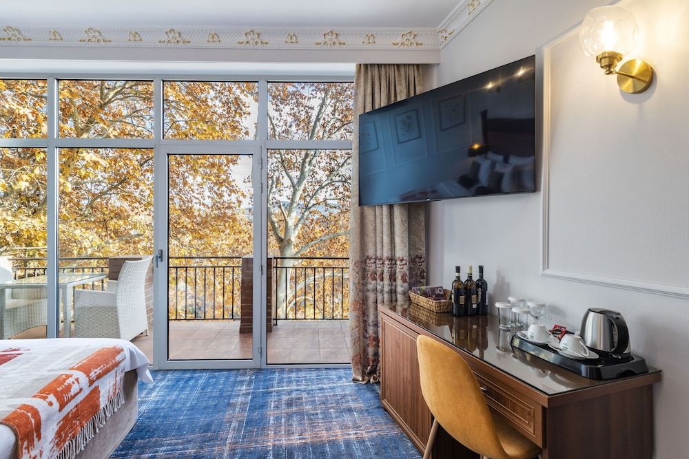 River Side Hotel Standard Double or Twin Room, Balcony 9