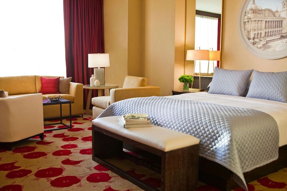 undefined The Royal Sonesta Chicago River North 2