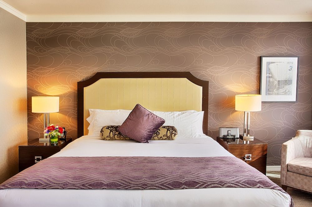 Standard Room, 1 King Bed, Mountainside