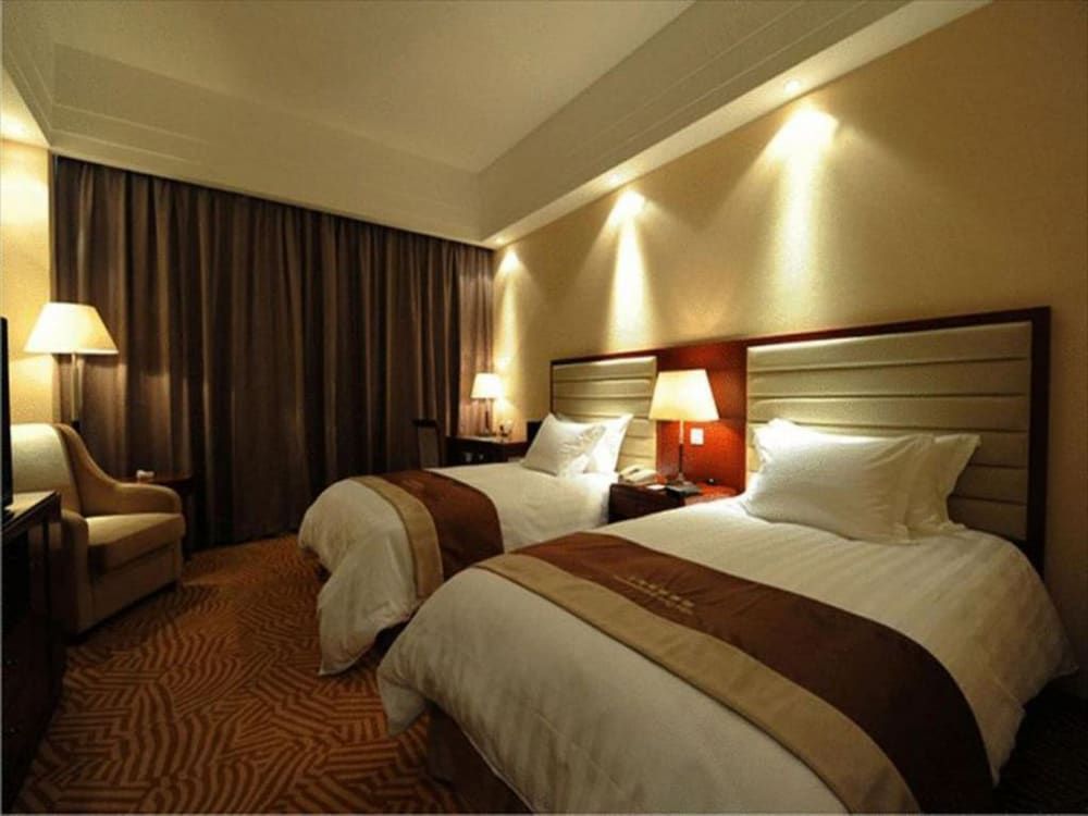 undefined Shanghai Paradise Hotel 5