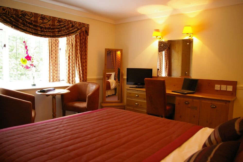 Farnham House Hotel Double Room 6