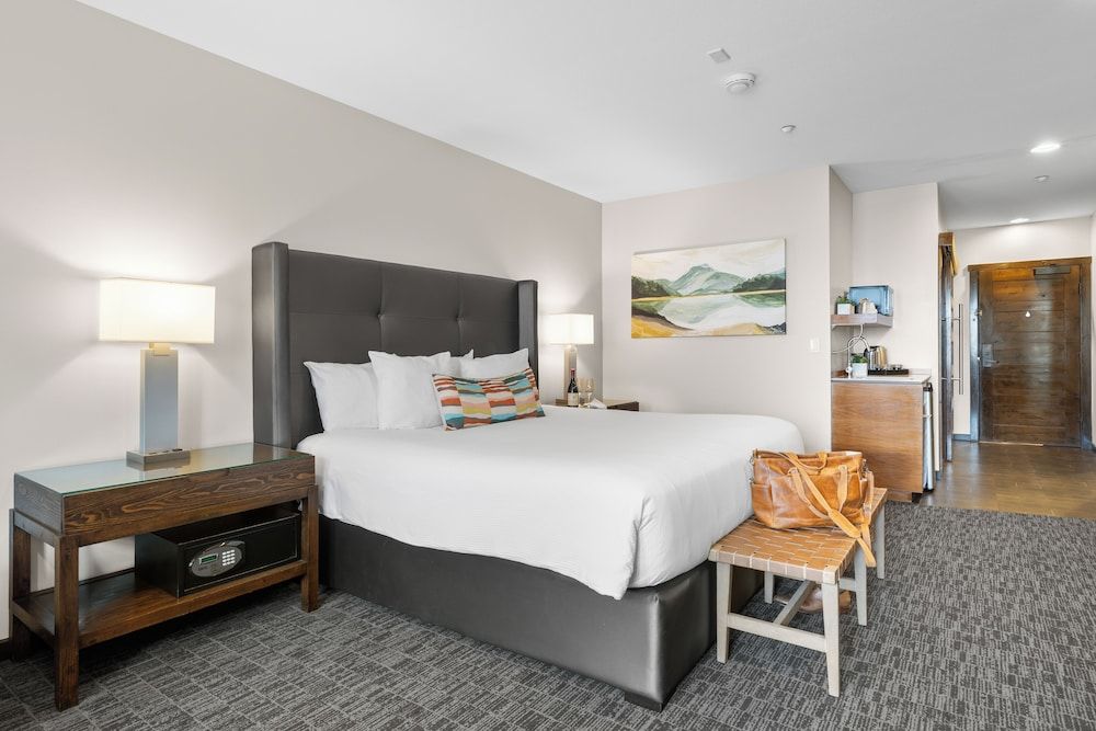 The Oxford Hotel Bend Boutique King 3