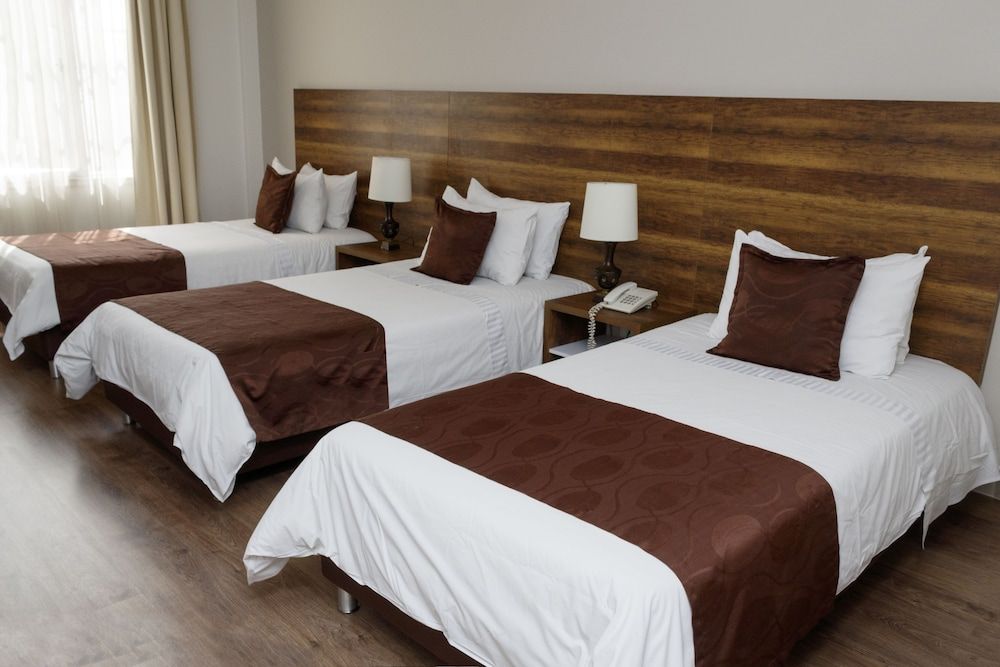 Hotel Nutibara Standard Room, 3 Twin Beds