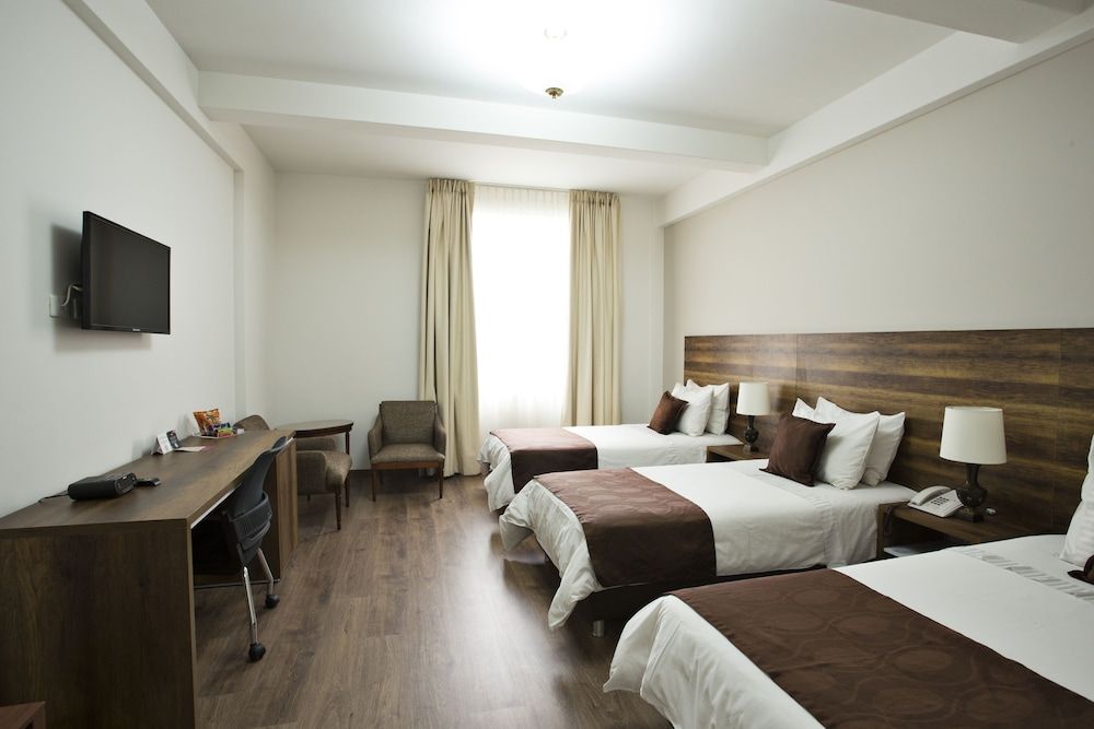 Hotel Nutibara Standard Room, 3 Twin Beds 3