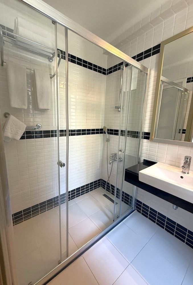 Hotellino Standard Double or Twin Room 15