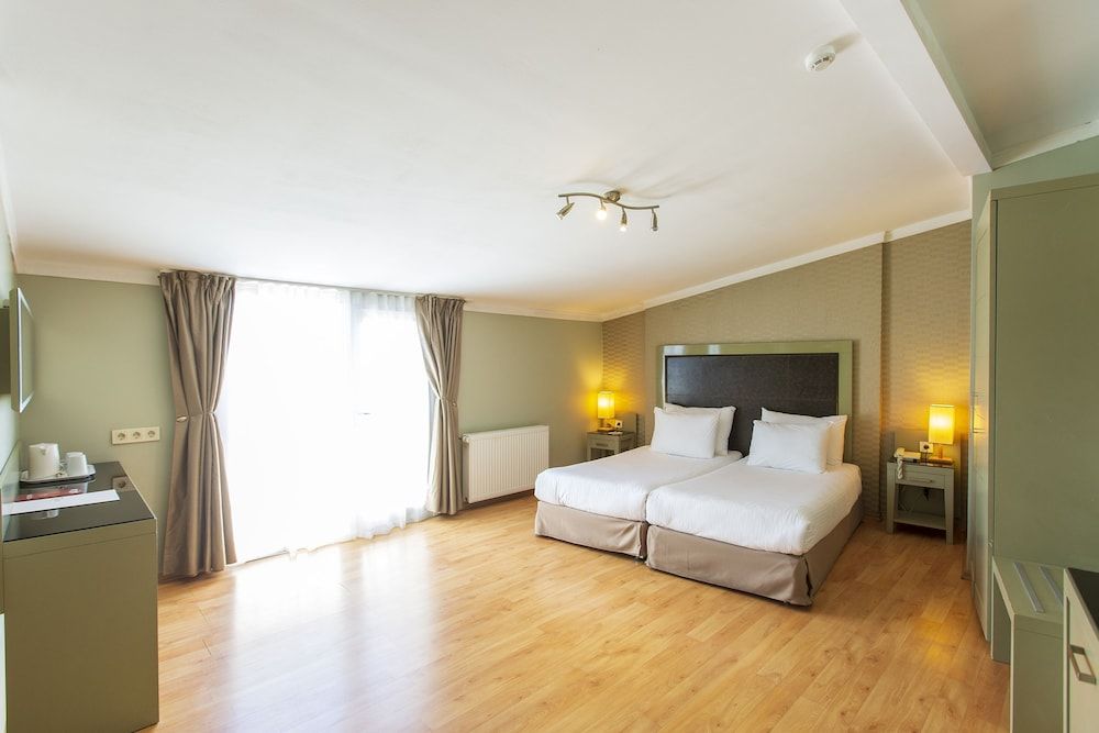 Hotellino Standard Double or Twin Room 9